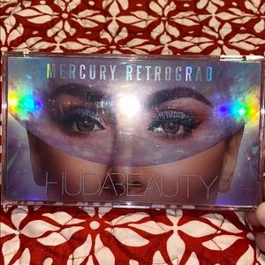Huda beauty mercury retrograde eyeshadow palette